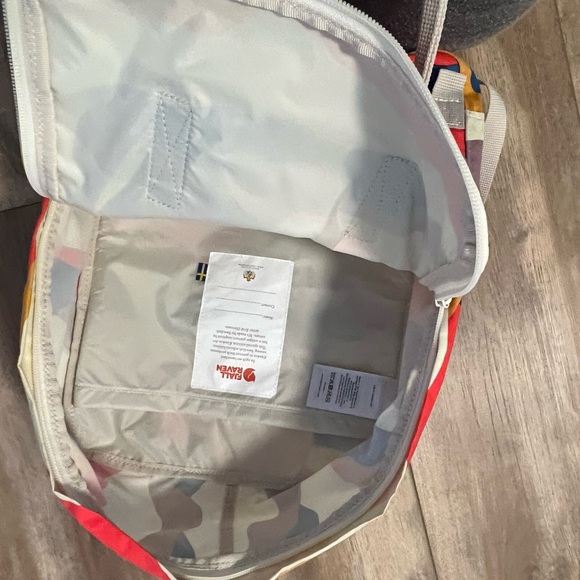 Fjällräven Kånken Multicolor camo Backpack - Picture 10 of 11